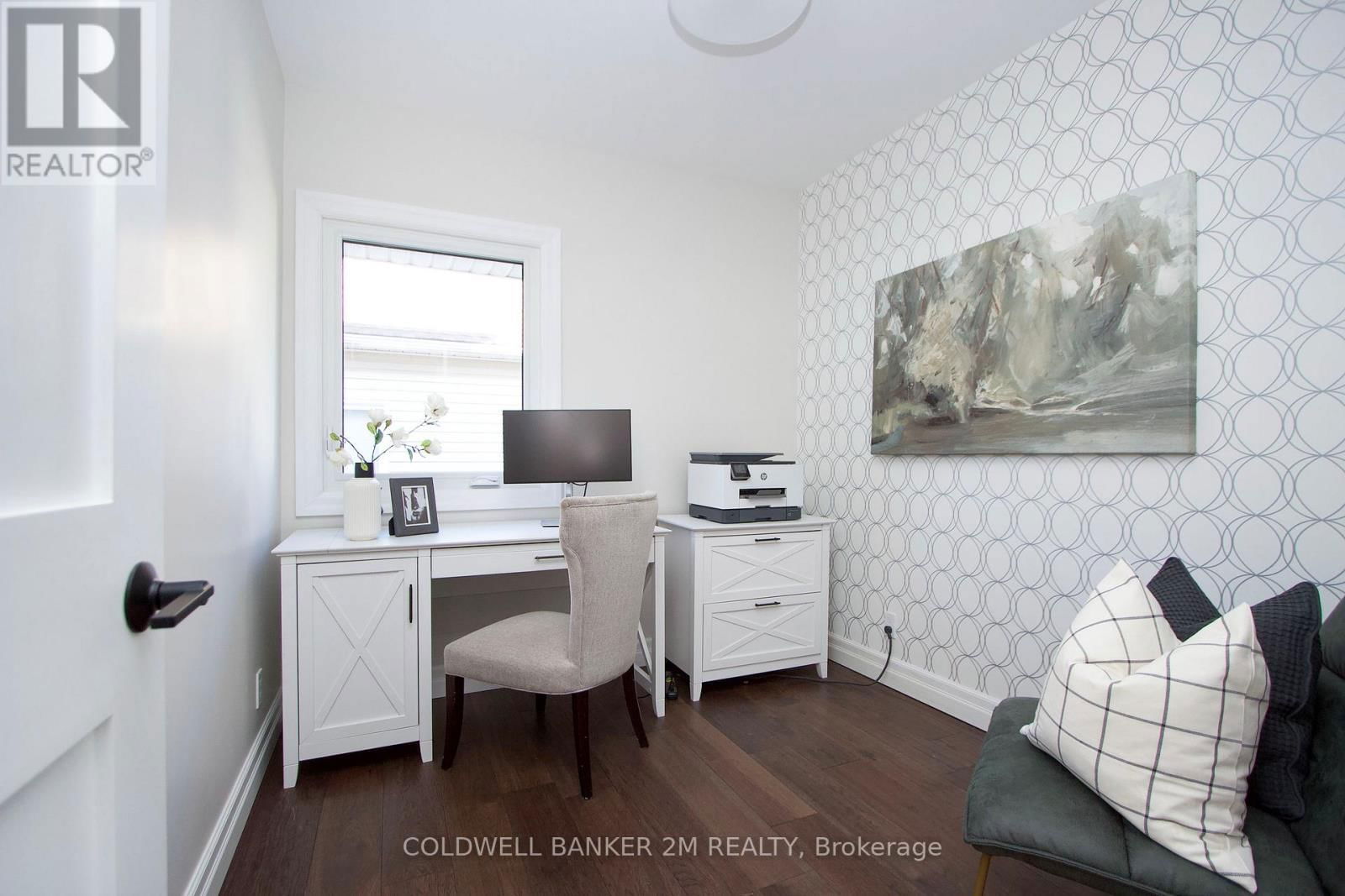 37 BRADLEY BOULEVARD Image 12