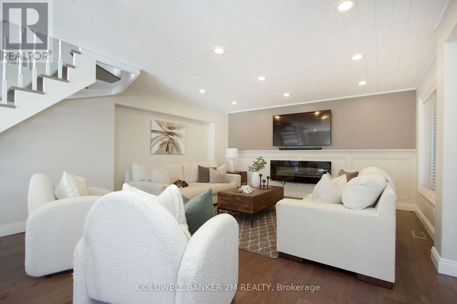 37 BRADLEY BOULEVARD Image 16