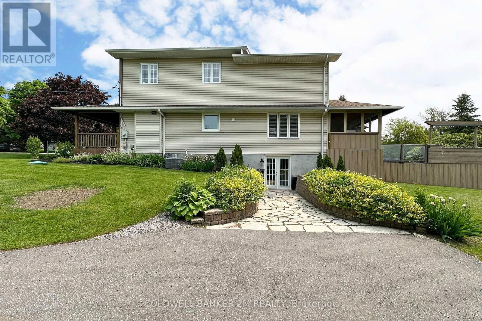 37 BRADLEY BOULEVARD Image 27