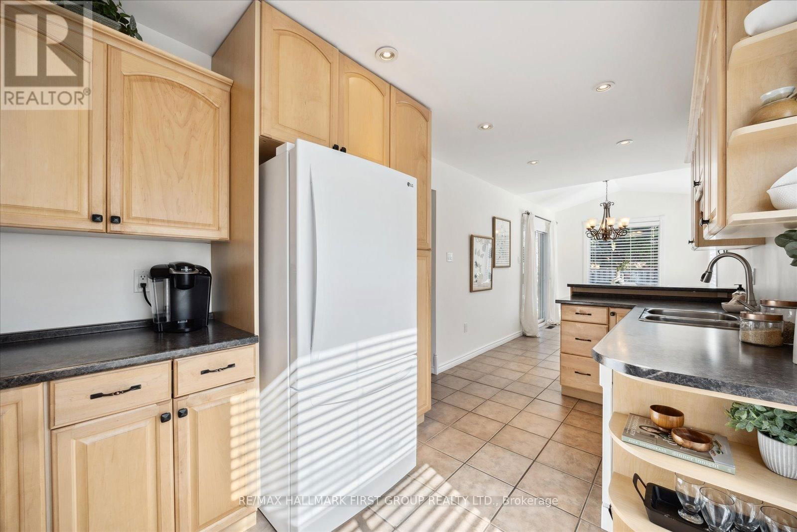67 MANDRAKE STREET Image 9