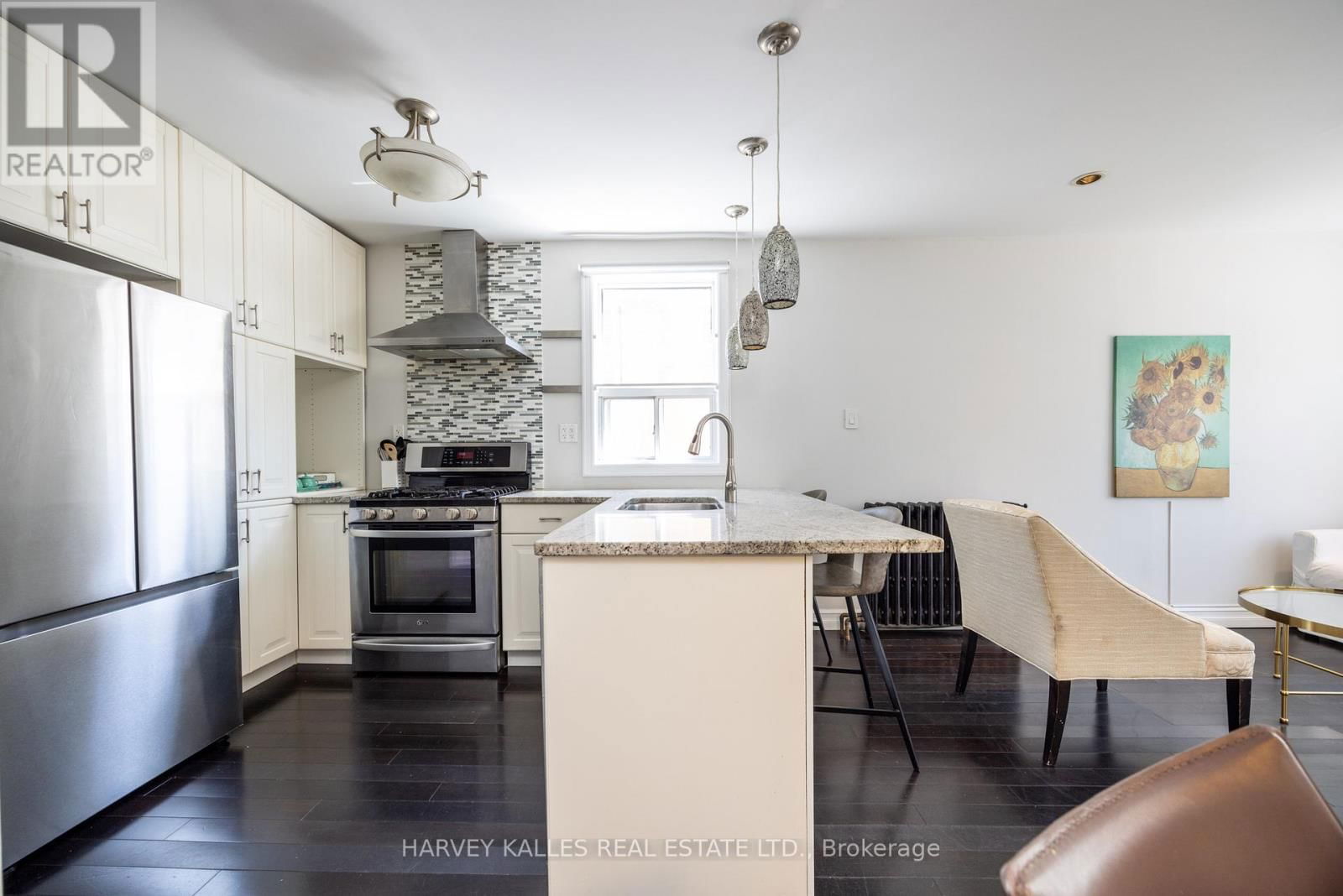 210 GOWAN AVENUE Image 13
