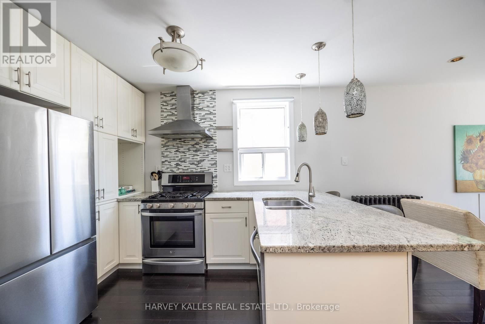 210 GOWAN AVENUE Image 14