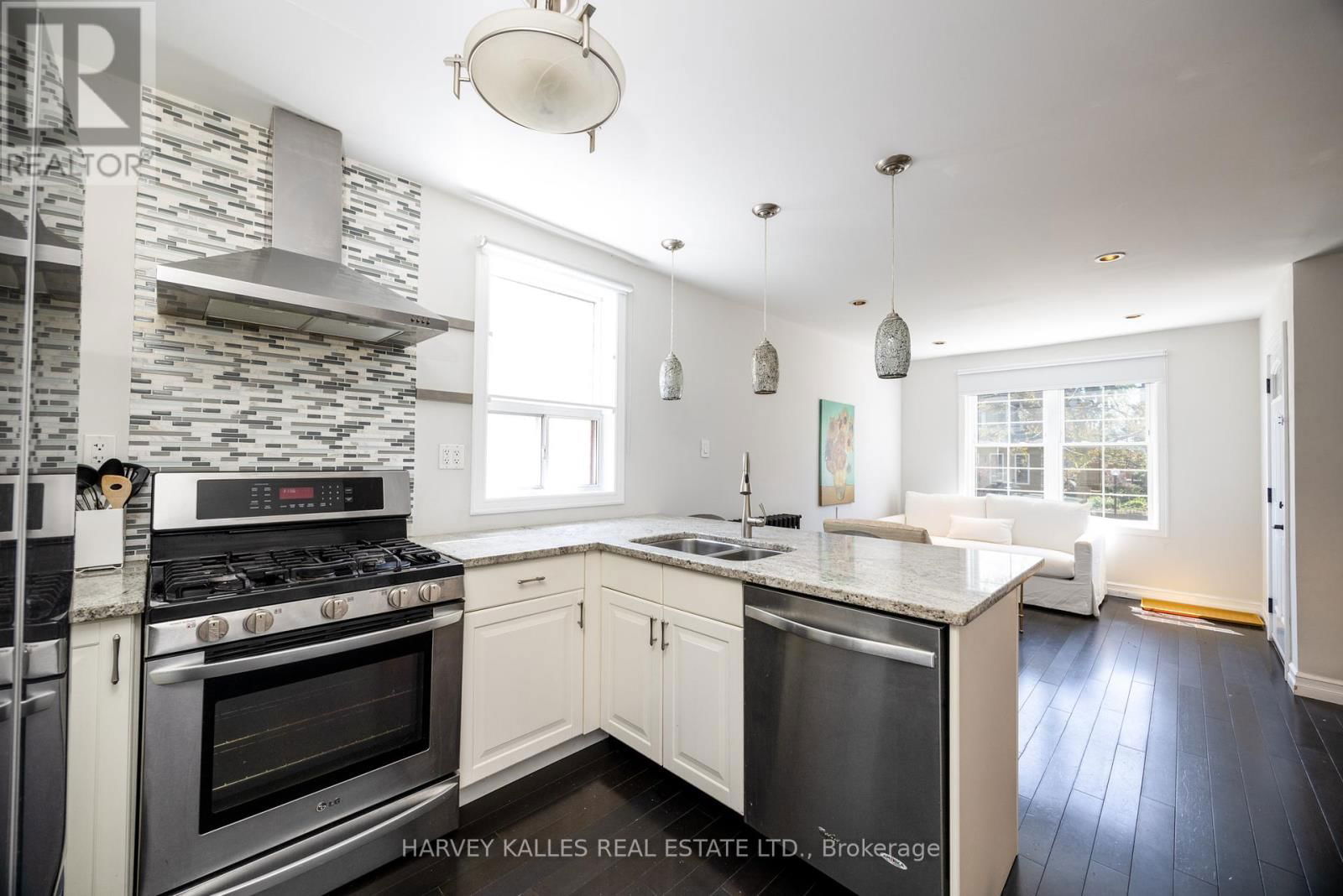 210 GOWAN AVENUE Image 15