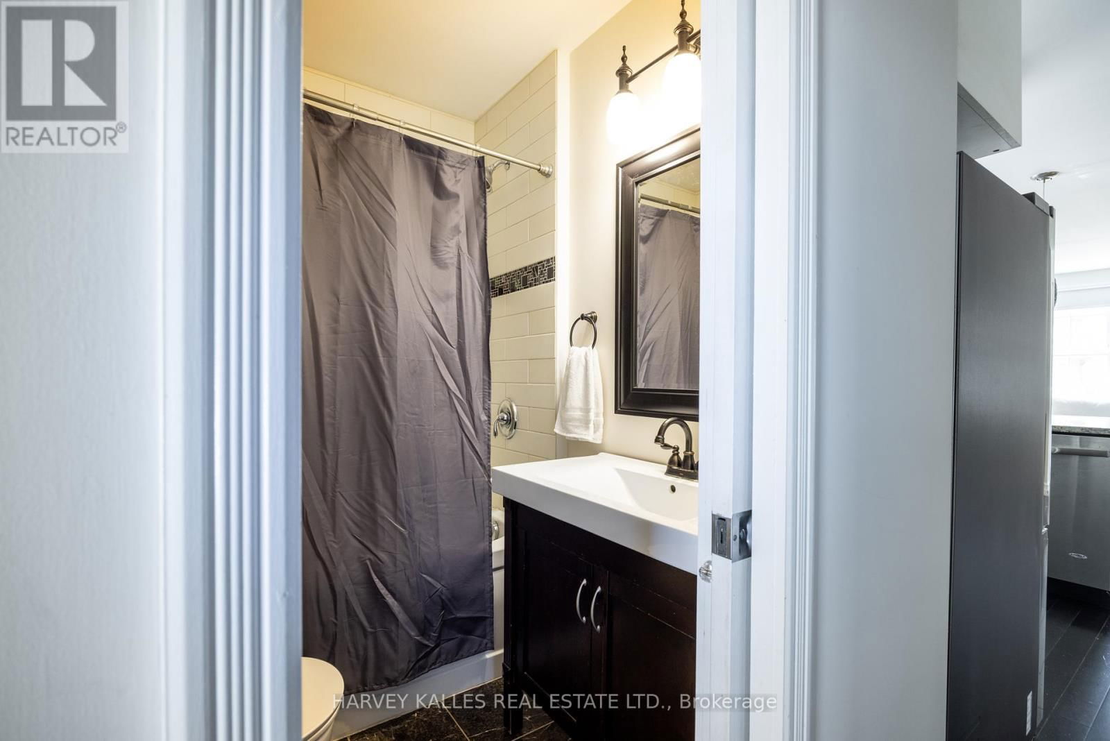 210 GOWAN AVENUE Image 22