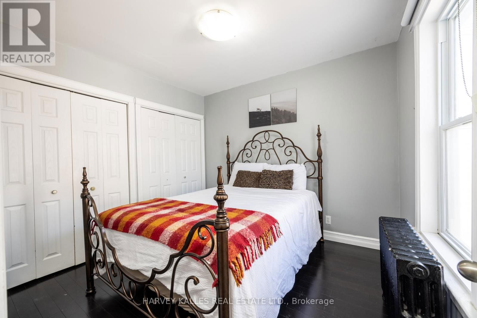 210 GOWAN AVENUE Image 23