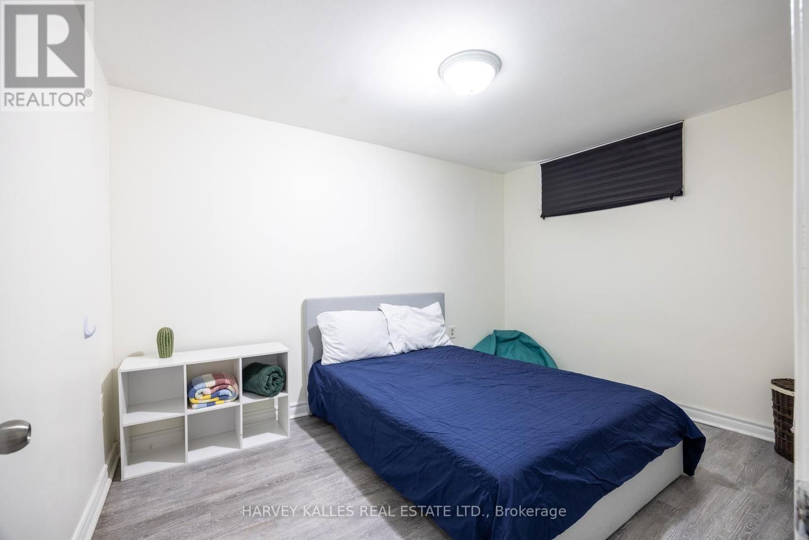 210 GOWAN AVENUE Image 31
