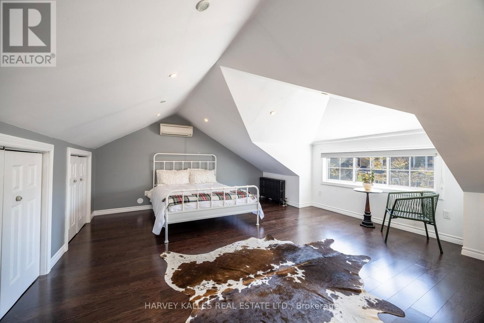 210 GOWAN AVENUE Image 35