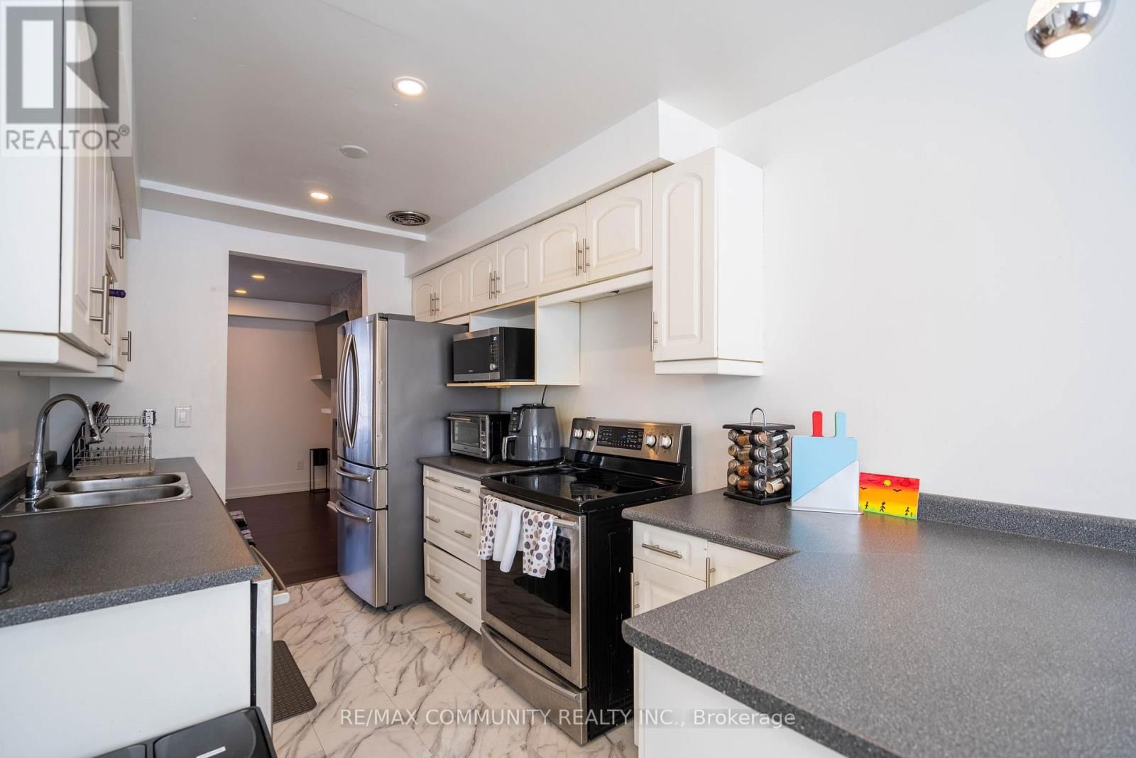 624 RADISSON AVENUE Image 12