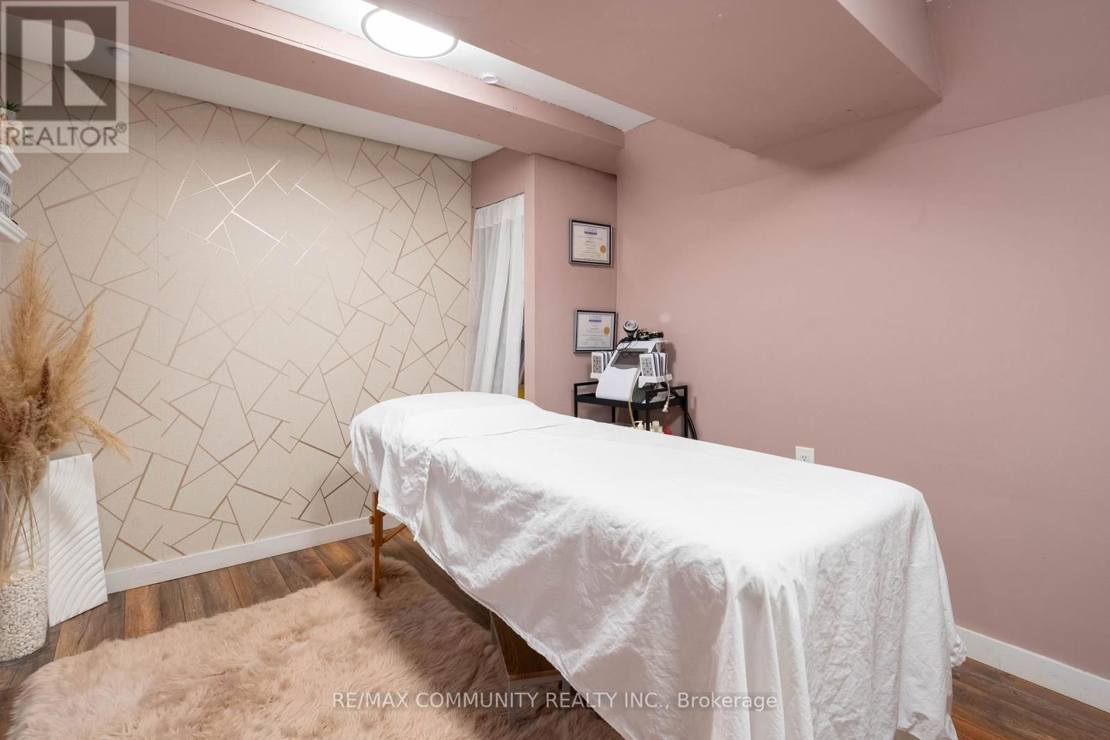 624 RADISSON AVENUE Image 21