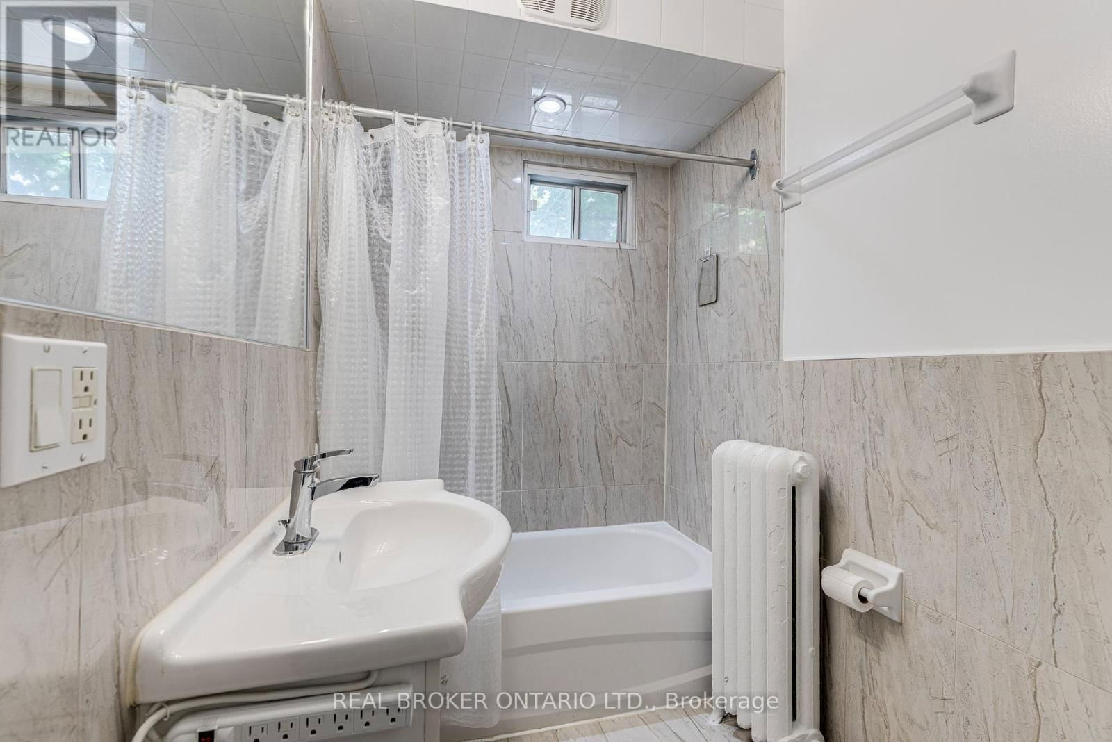 G/F - 72 GLEN MANOR DRIVE Image 18