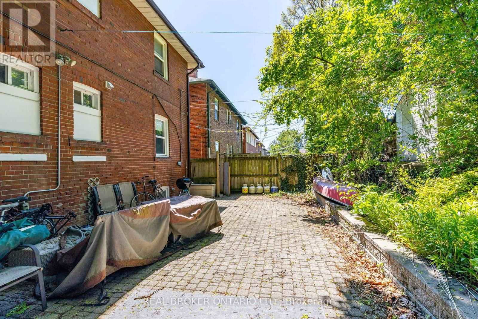 G/F - 72 GLEN MANOR DRIVE Image 22