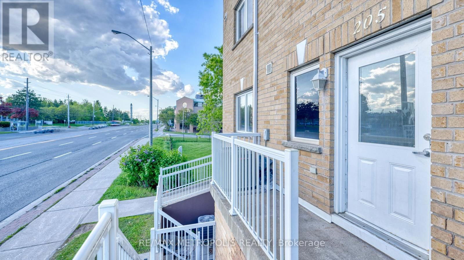 205 - 1795 MARKHAM ROAD Image 3