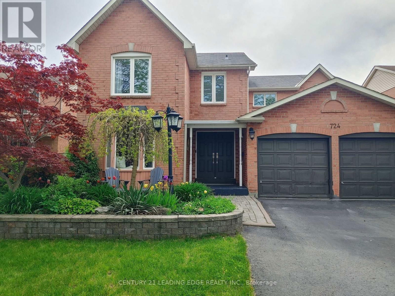 724 BARNES CRESCENT Image 1