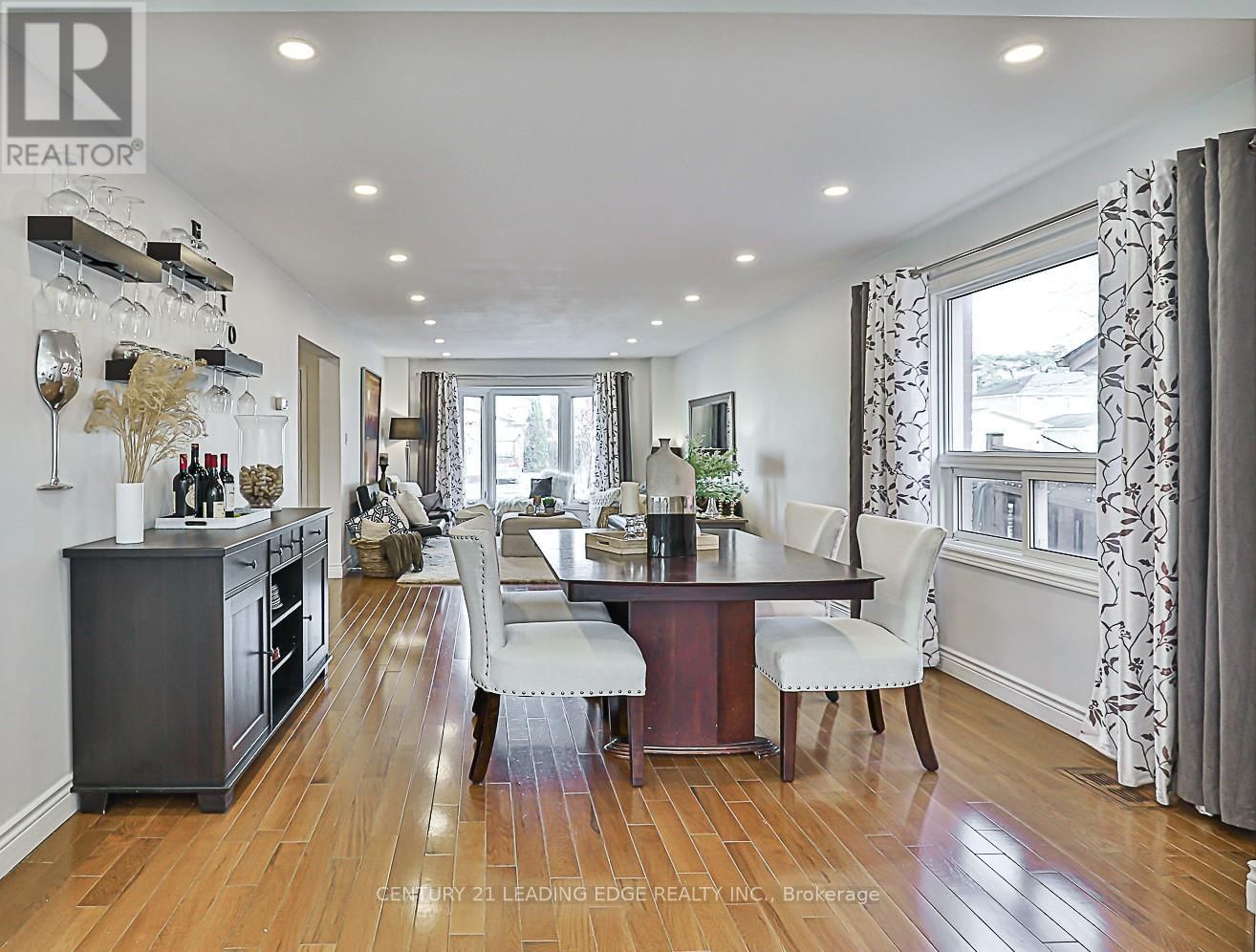 724 BARNES CRESCENT Image 10