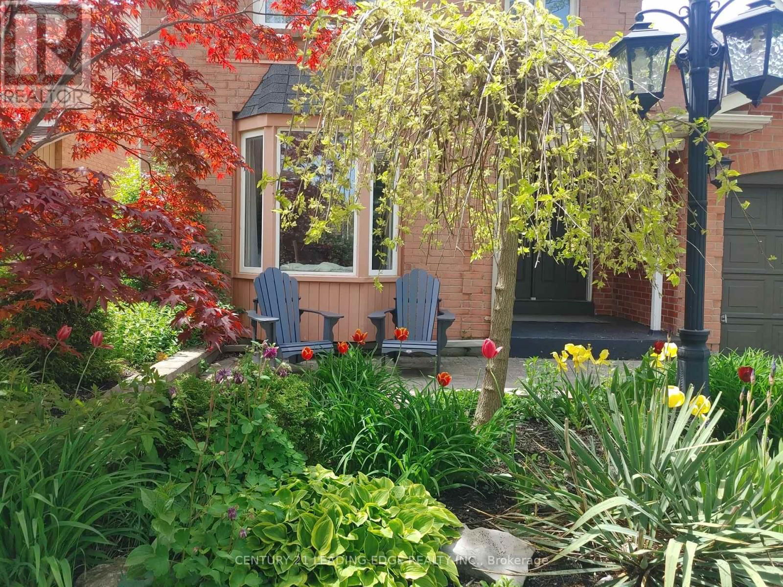 724 BARNES CRESCENT Image 2