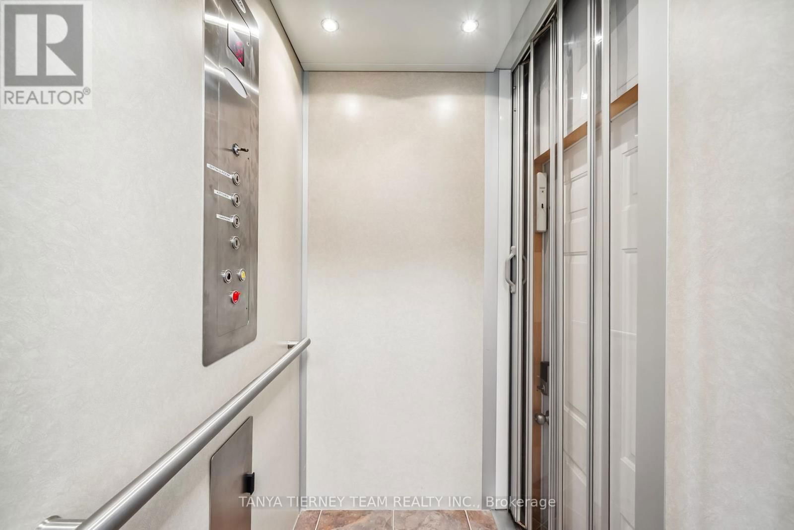 21 RAINBOW CRESCENT Image 22
