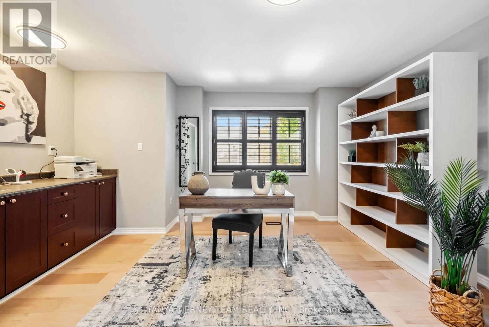 21 RAINBOW CRESCENT Image 34