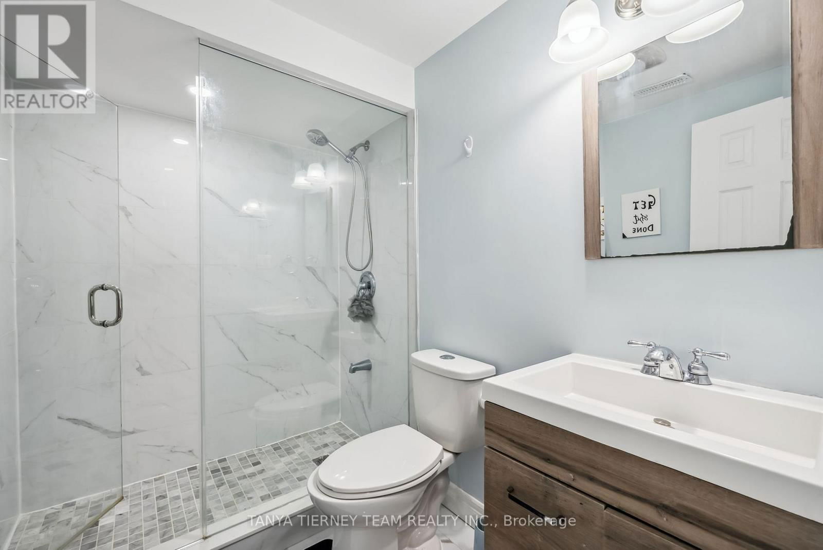 21 RAINBOW CRESCENT Image 37