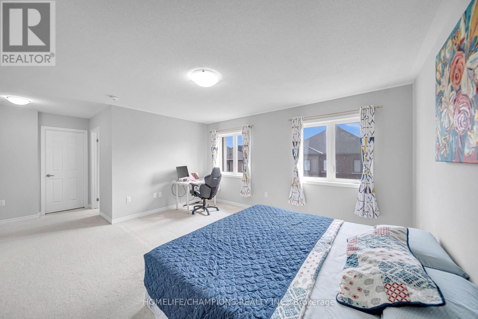 1437 KERRYDALE AVENUE Image 32