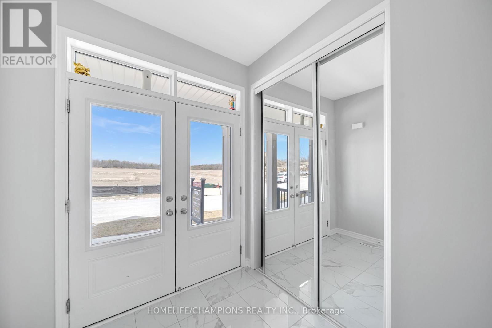 1437 KERRYDALE AVENUE Image 4