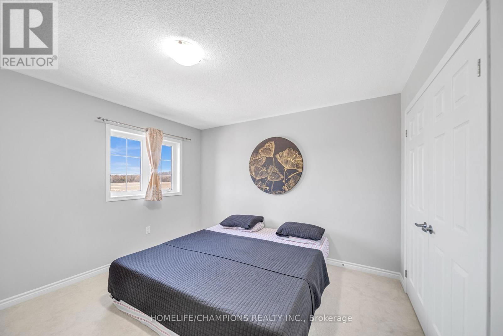 1437 KERRYDALE AVENUE Image 40