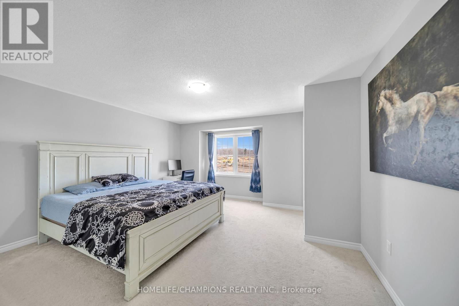 1437 KERRYDALE AVENUE Image 42
