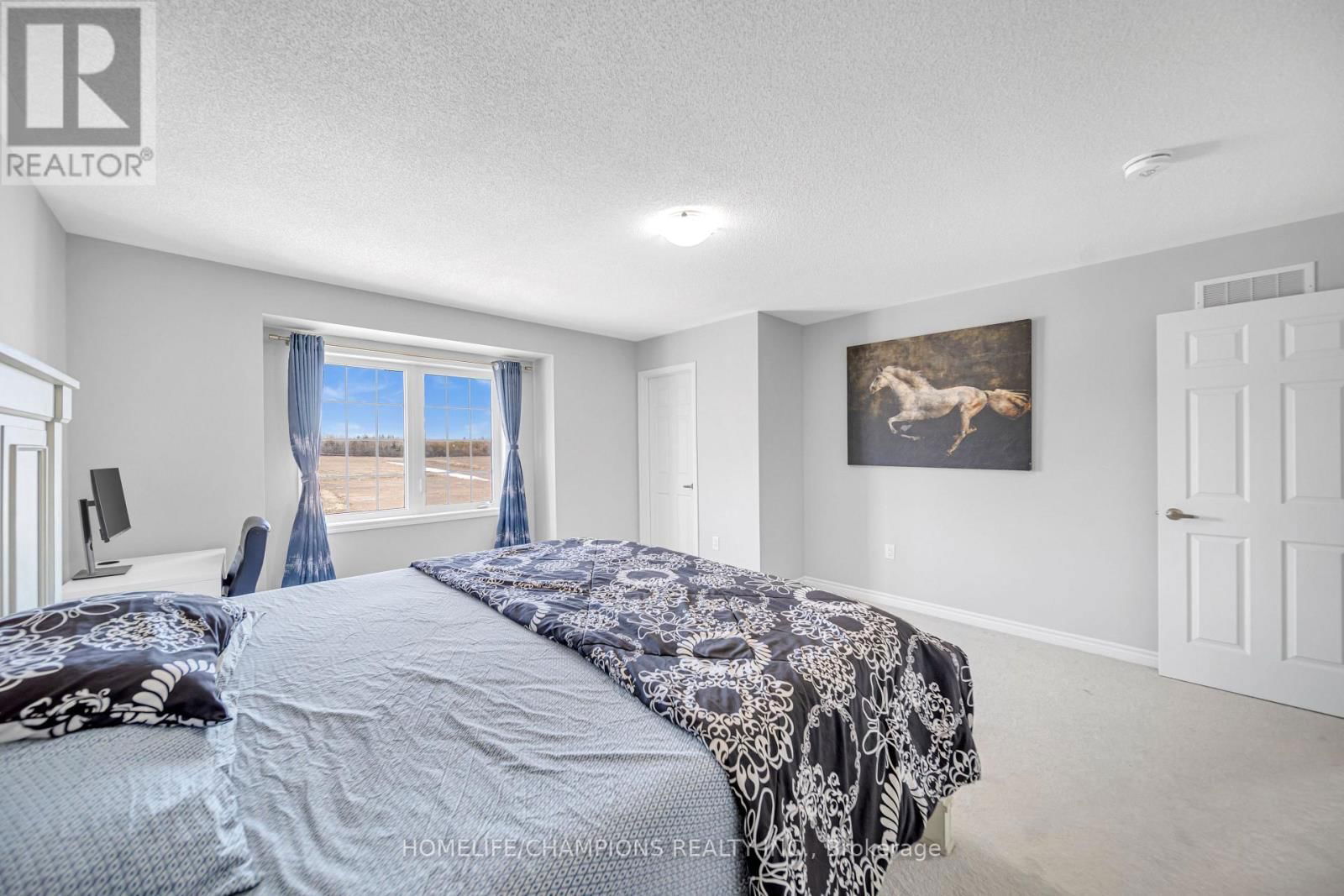 1437 KERRYDALE AVENUE Image 43