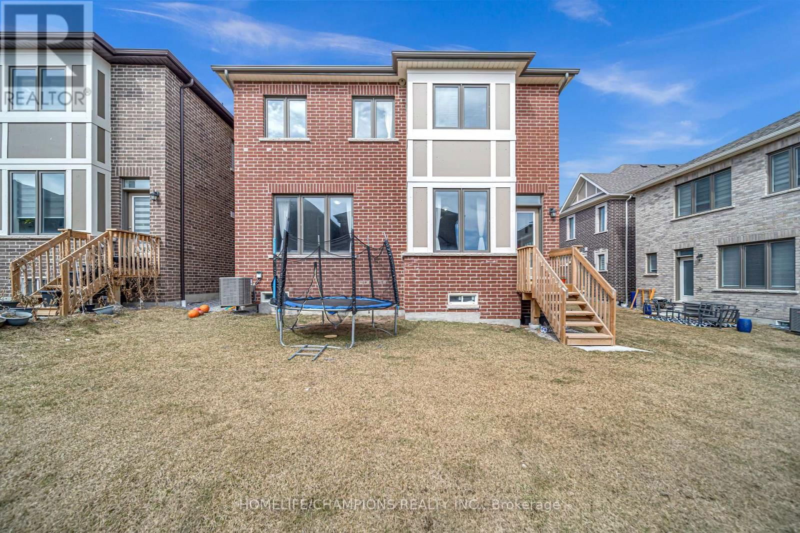 1437 KERRYDALE AVENUE Image 47