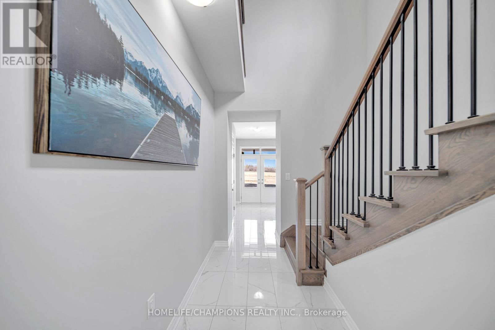 1437 KERRYDALE AVENUE Image 5