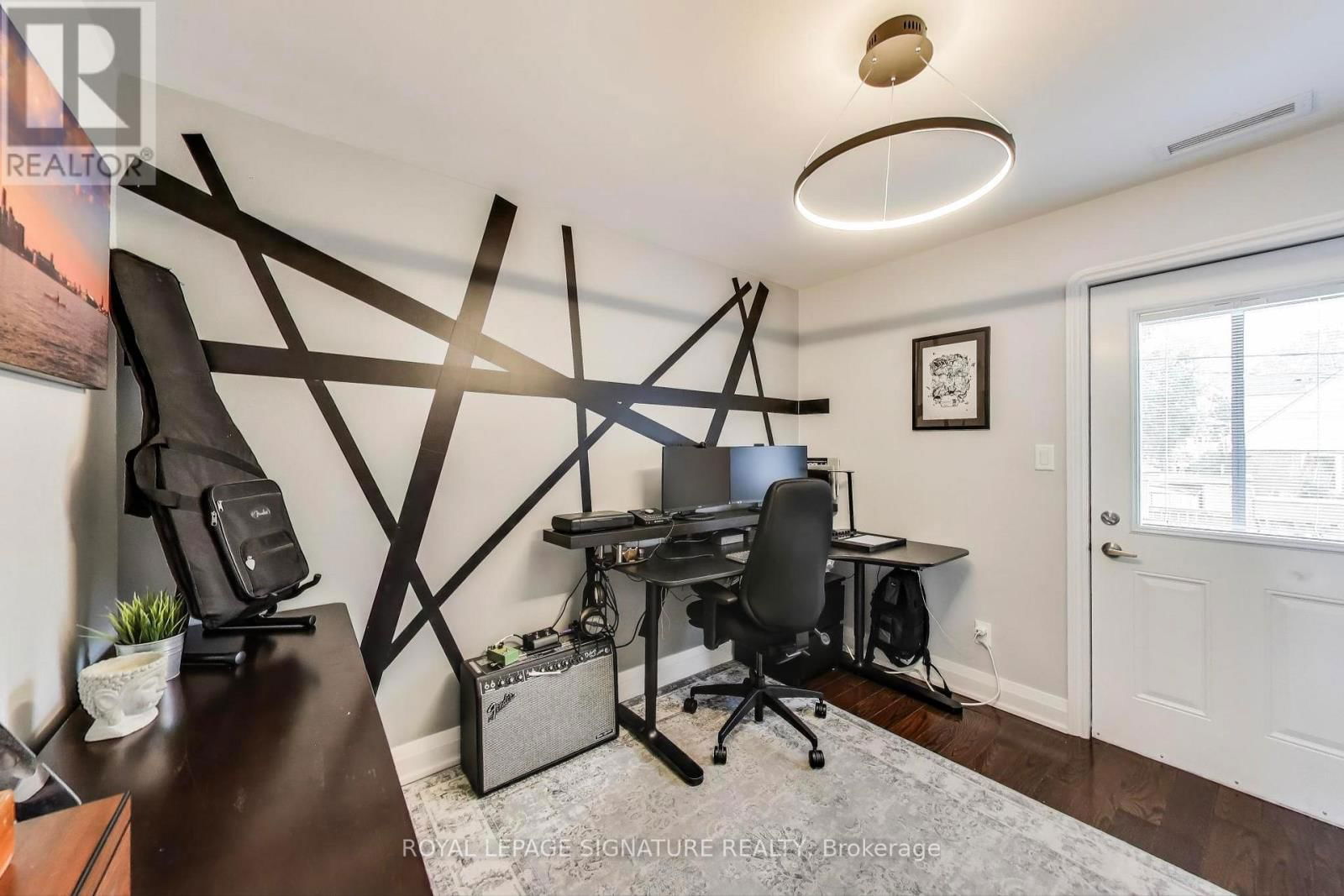 71 YARDLEY AVENUE Image 10