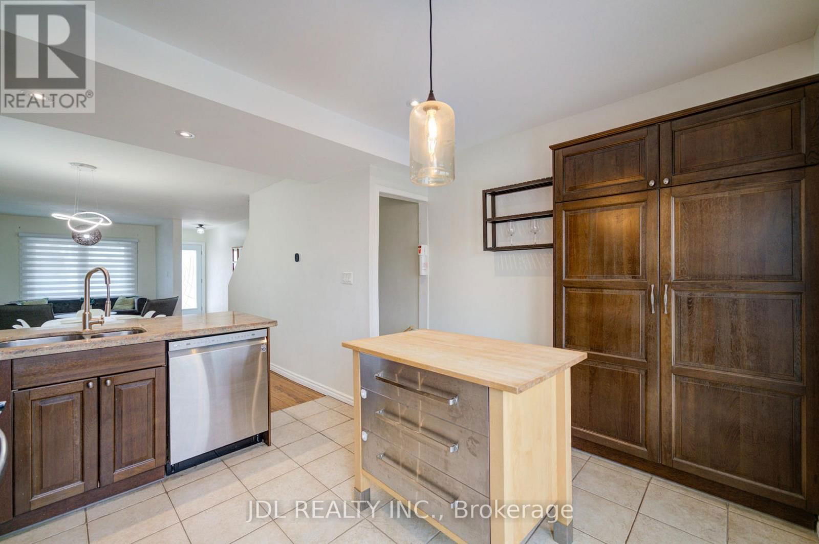 14 ATHLETIC AVE AVENUE Image 11