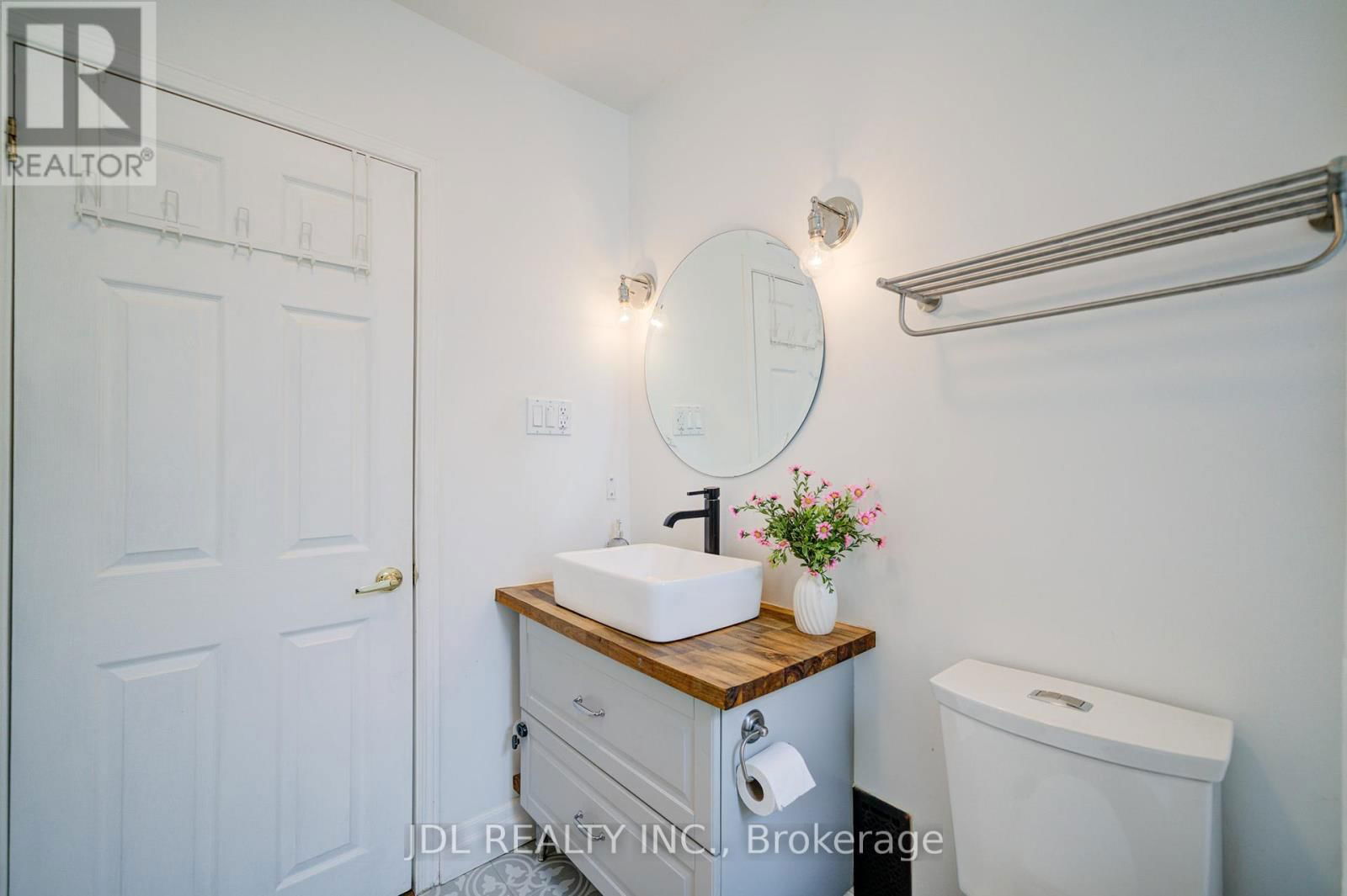 14 ATHLETIC AVE AVENUE Image 13