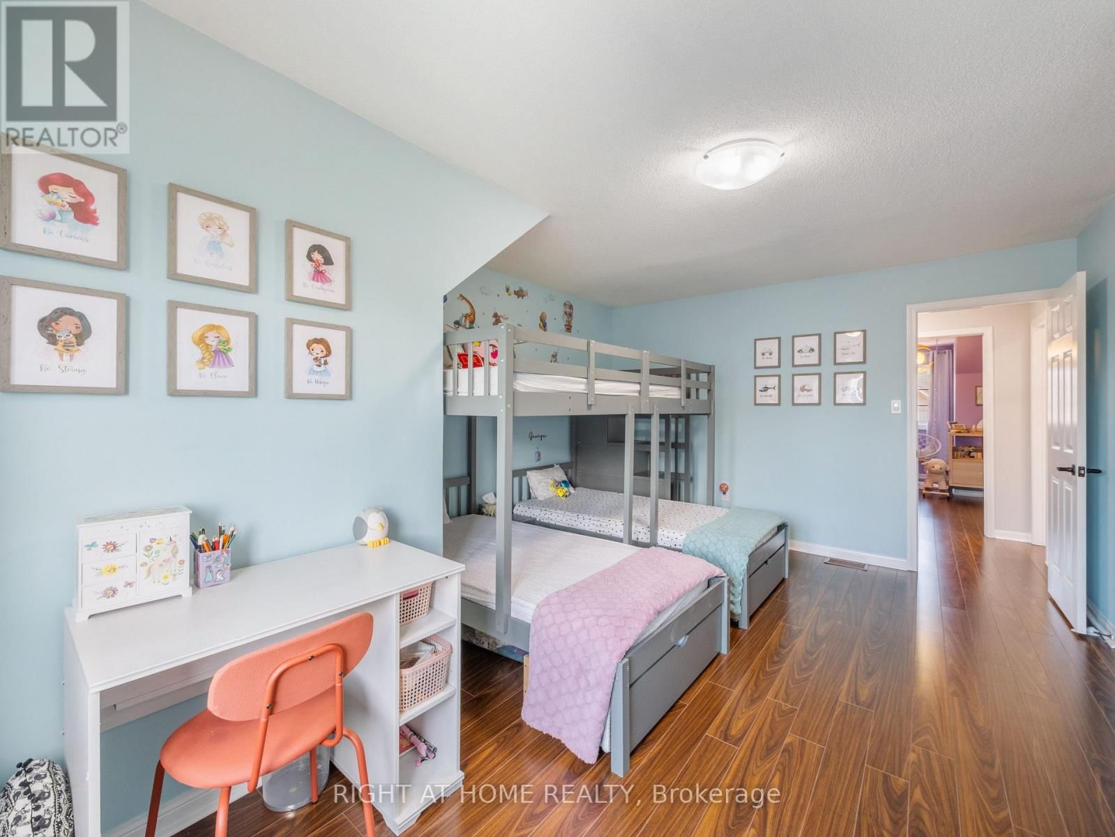 76 TORR LANE Image 21