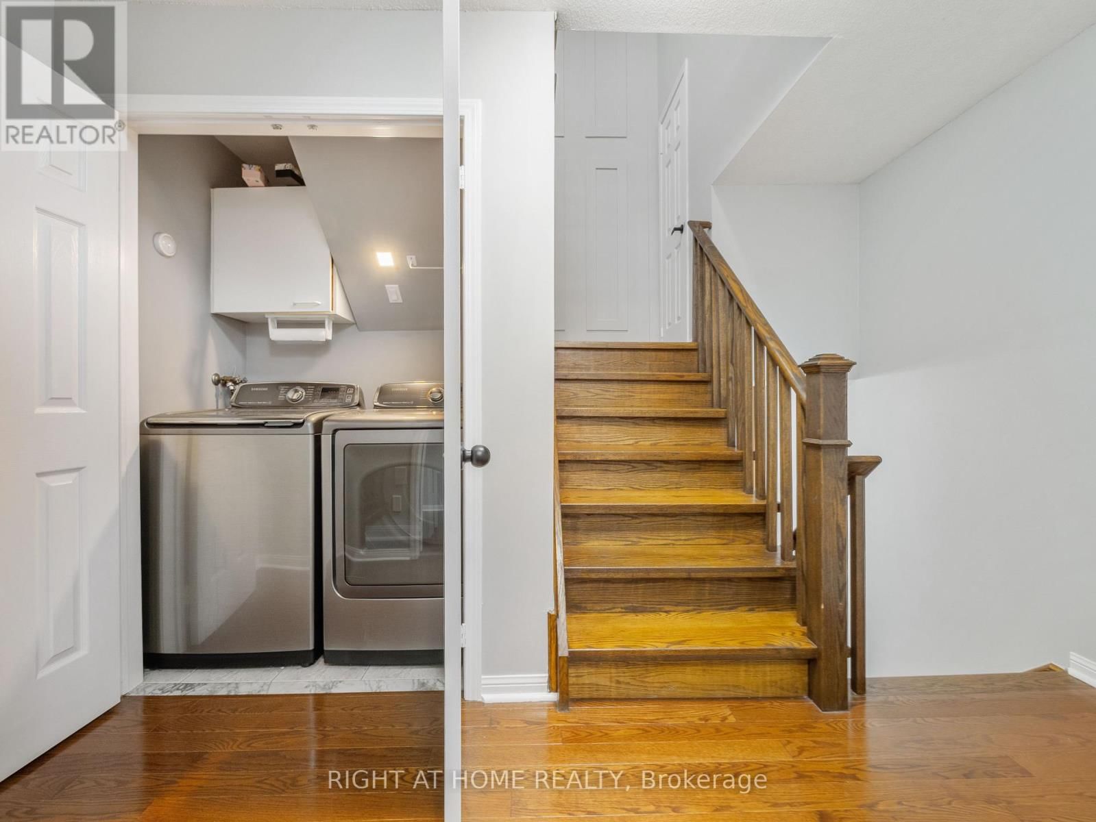 76 TORR LANE Image 26
