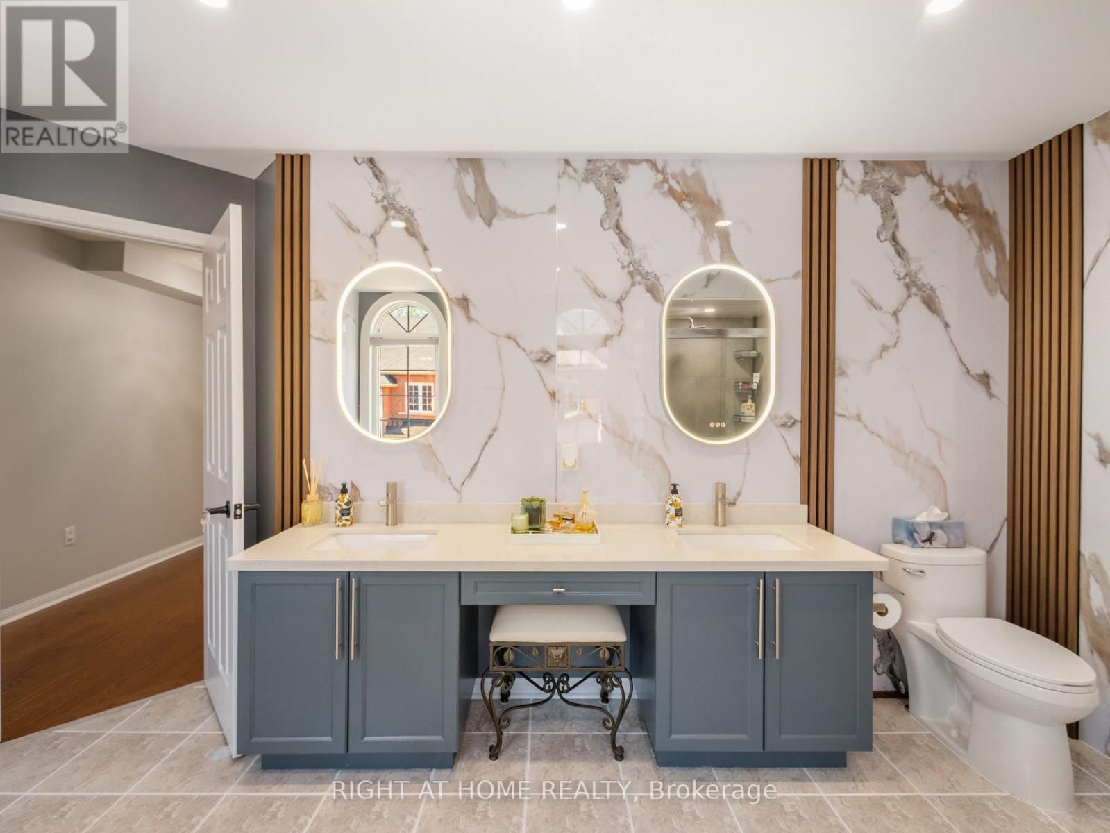 76 TORR LANE Image 33