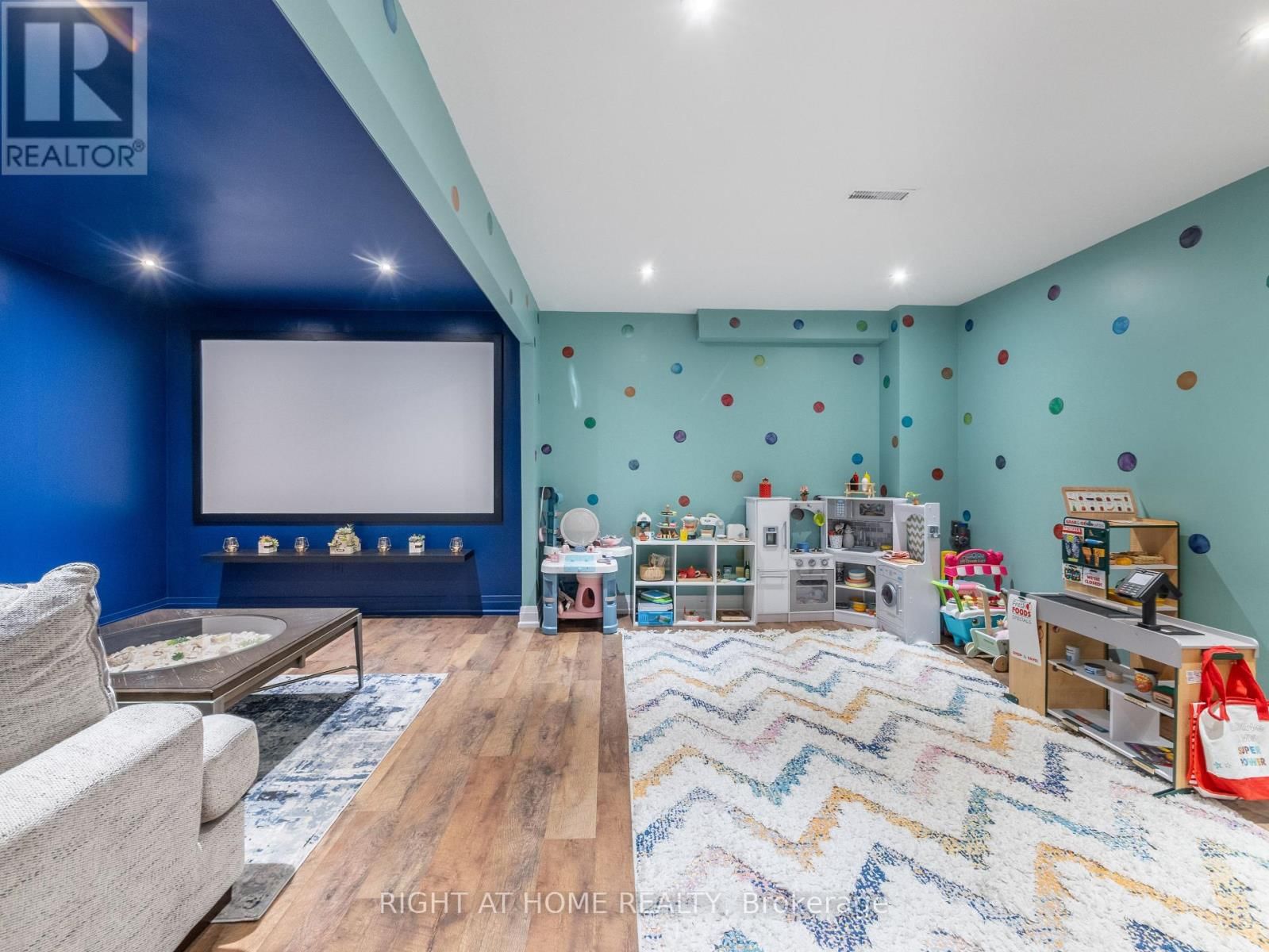 76 TORR LANE Image 41