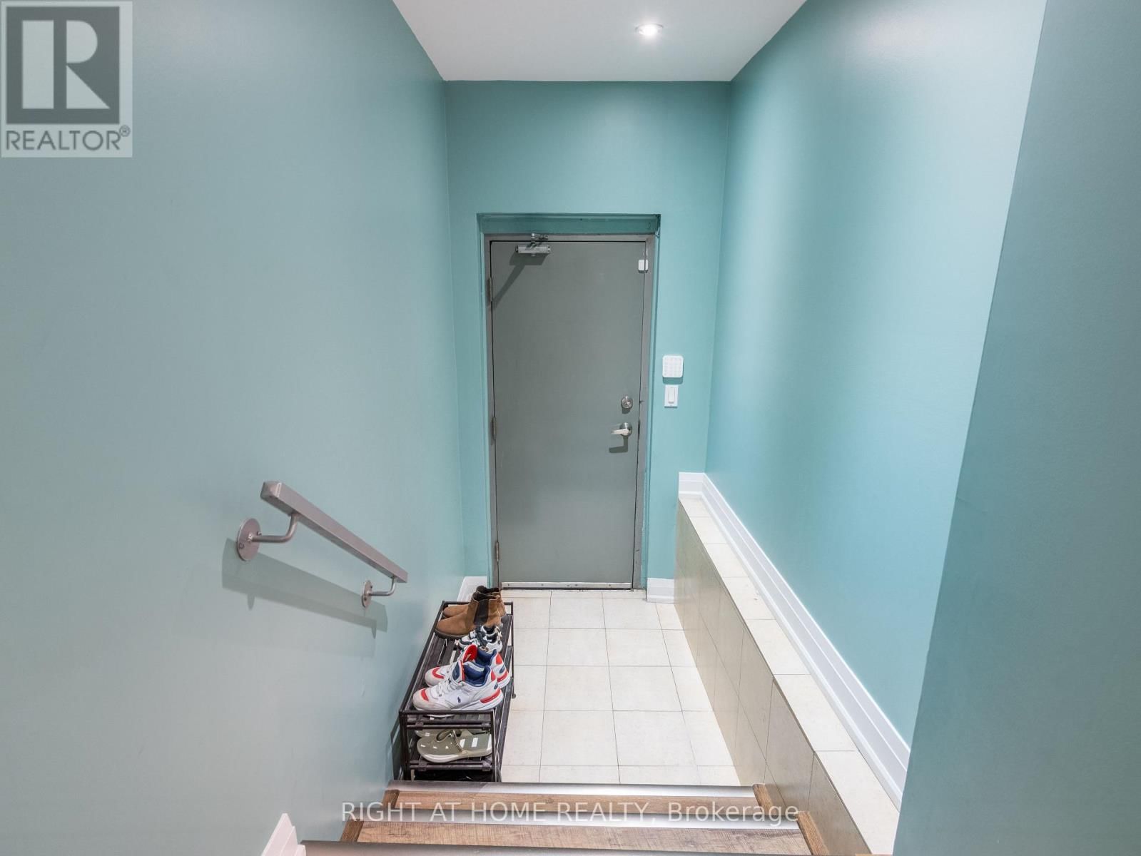 76 TORR LANE Image 43