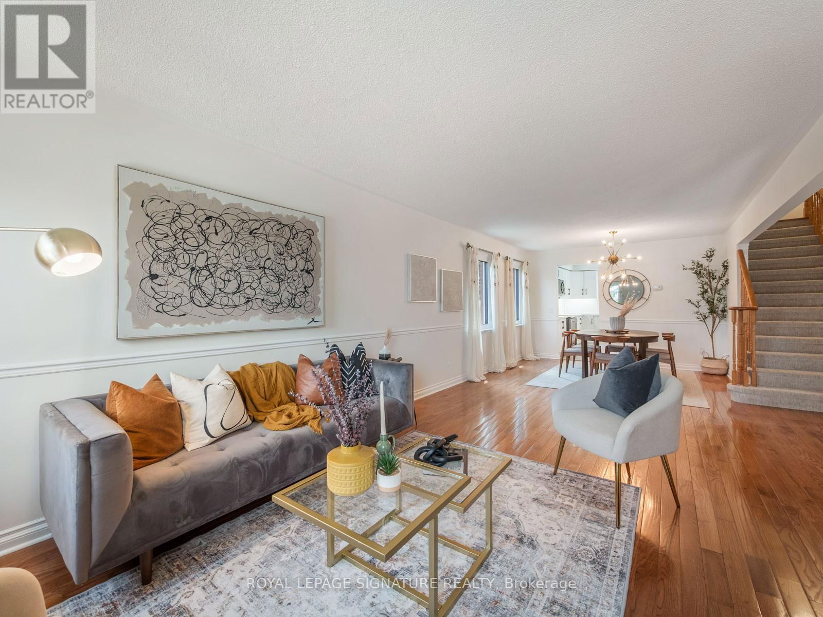 53 BLUEKING CRESCENT Image 11