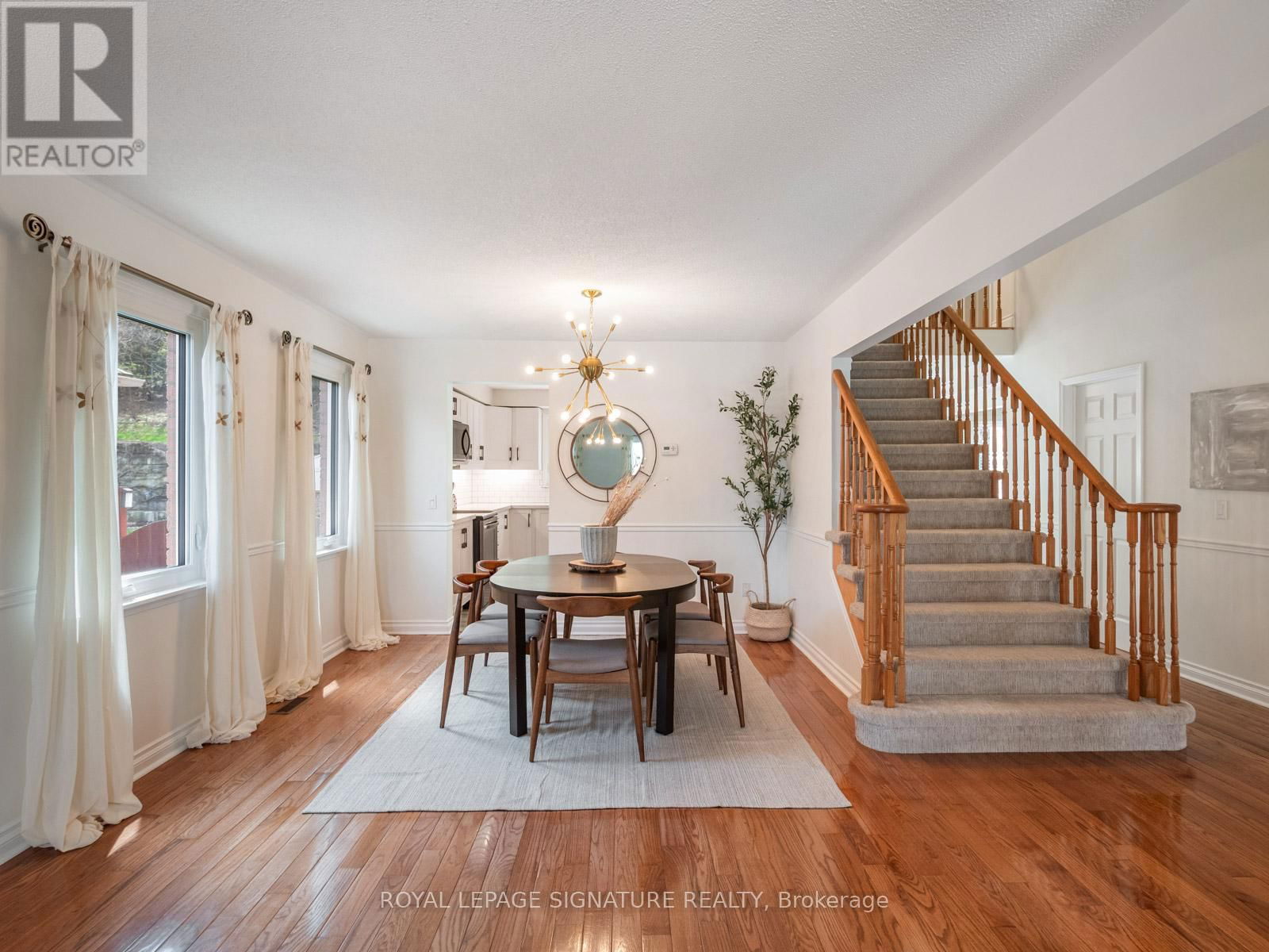 53 BLUEKING CRESCENT Image 12