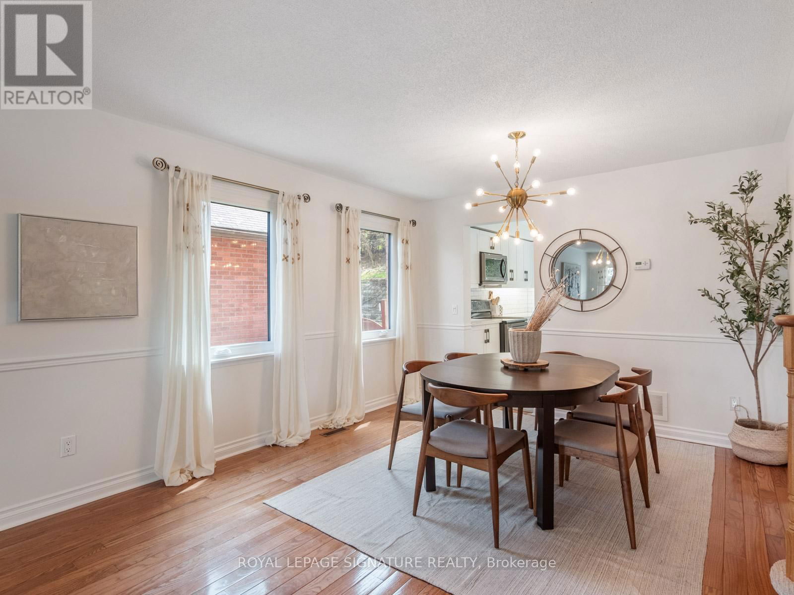 53 BLUEKING CRESCENT Image 13