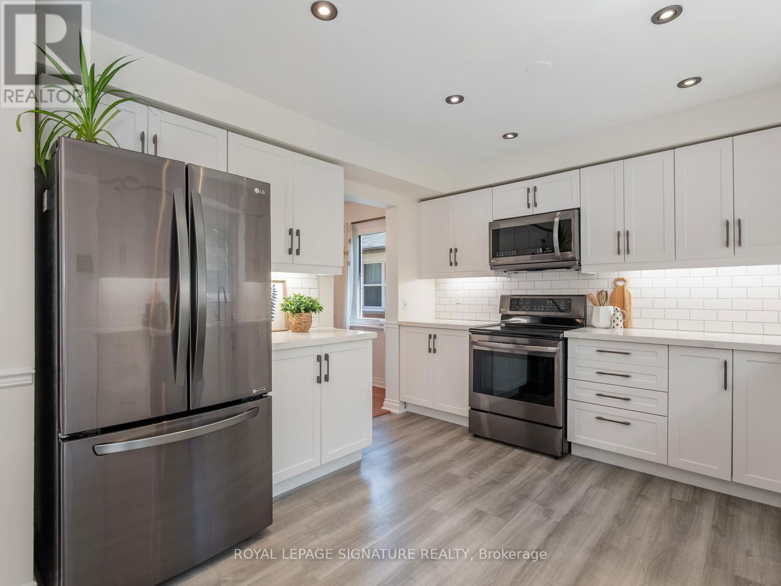 53 BLUEKING CRESCENT Image 18