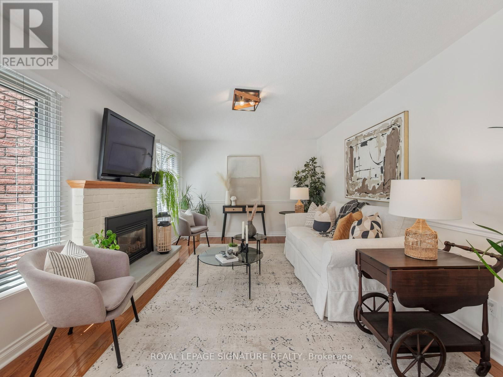 53 BLUEKING CRESCENT Image 24