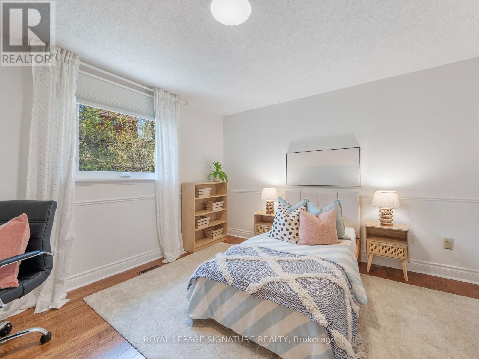 53 BLUEKING CRESCENT Image 33