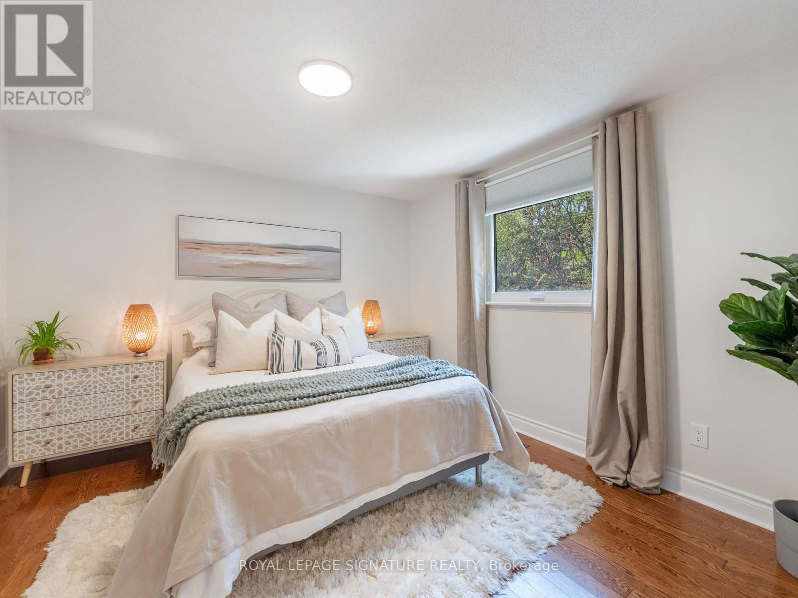 53 BLUEKING CRESCENT Image 34