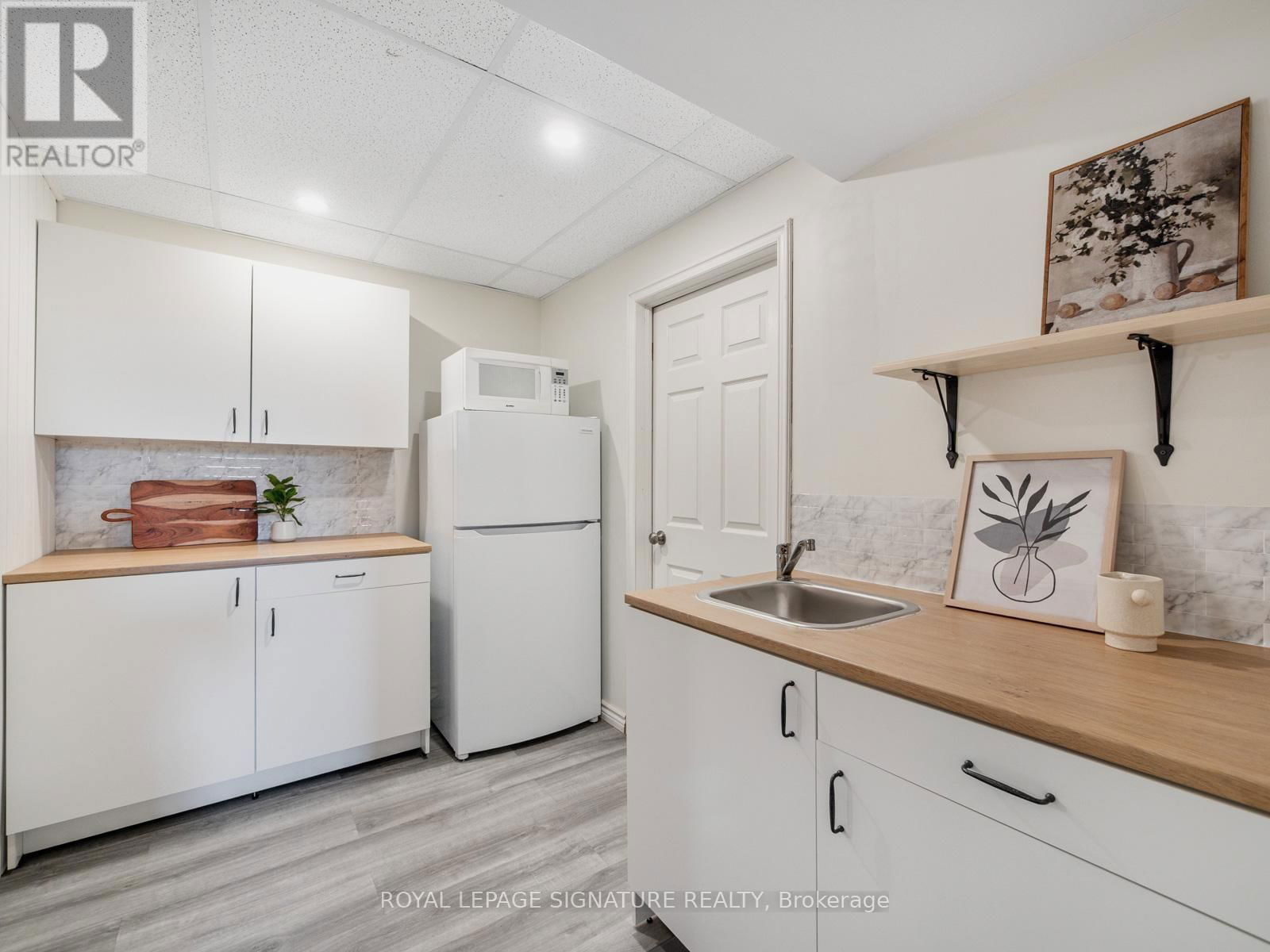 53 BLUEKING CRESCENT Image 38