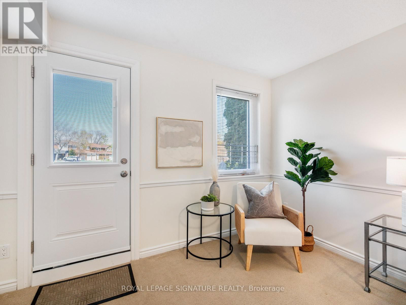53 BLUEKING CRESCENT Image 40