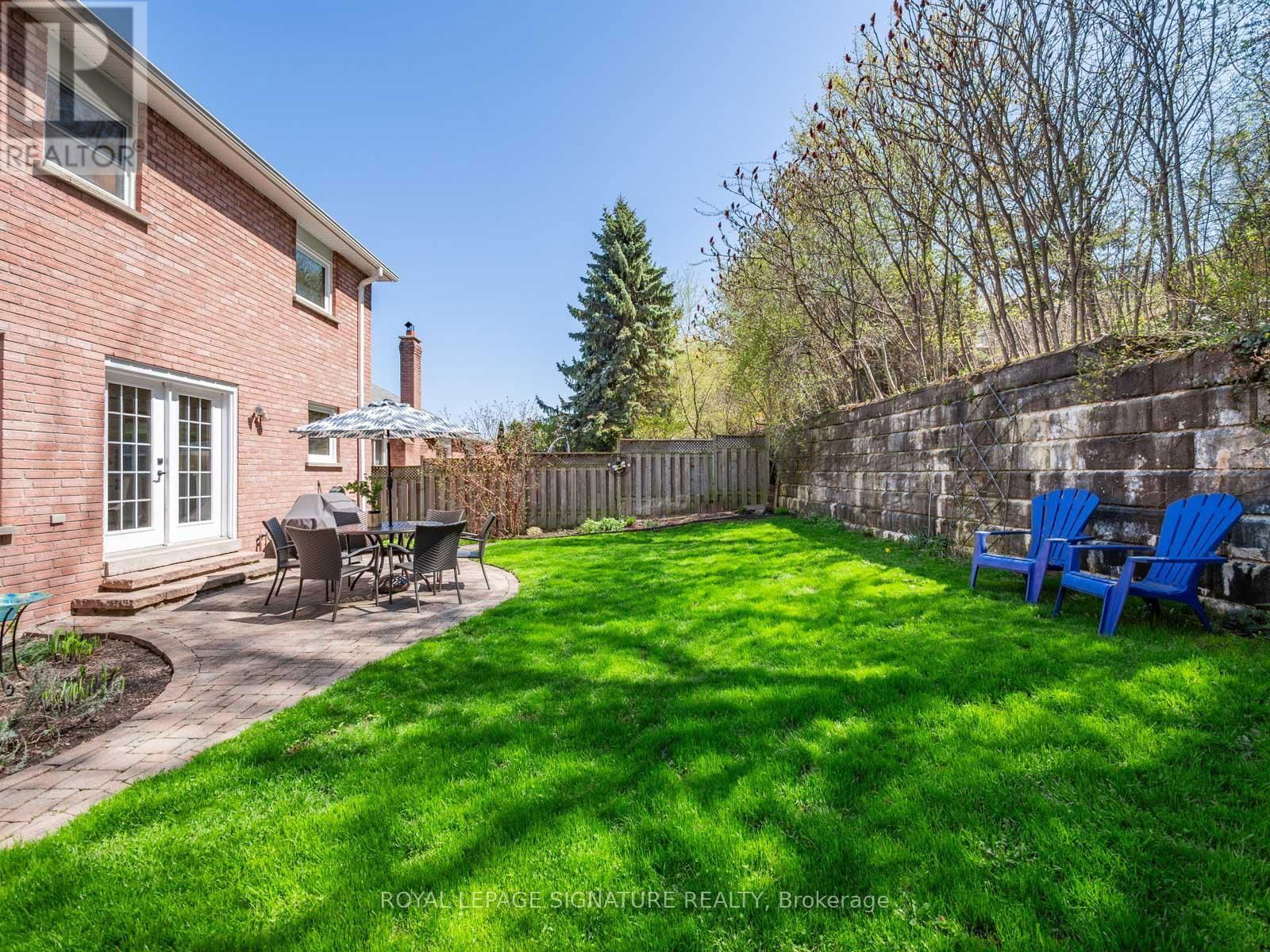 53 BLUEKING CRESCENT Image 45