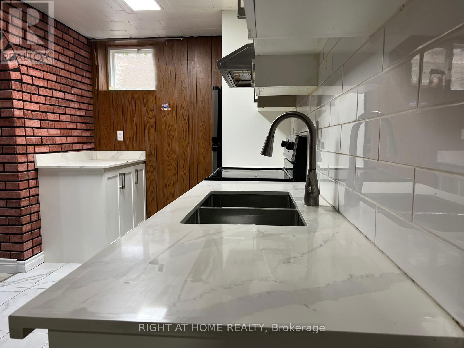 17 BROOKRIDGE DRIVE Image 28