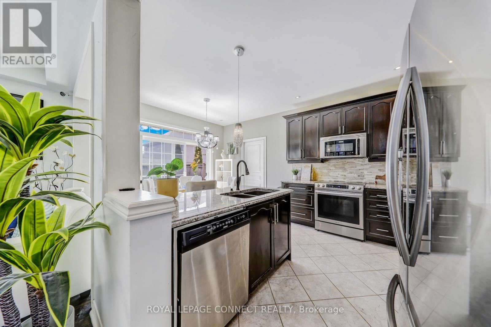 936 LANGFORD STREET Image 11