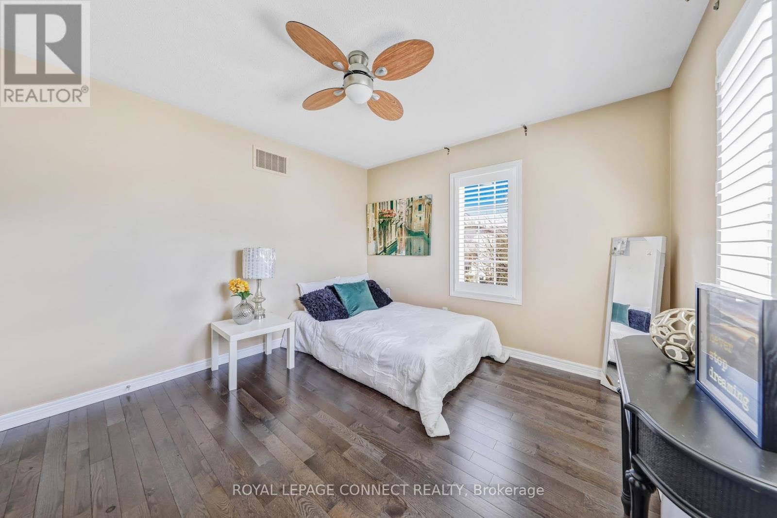 936 LANGFORD STREET Image 22
